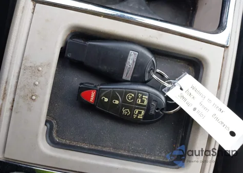 2013 Chrysler Town & Country Touring-L из США, поврежденный, VIN 2C4RC1CG7DR676938